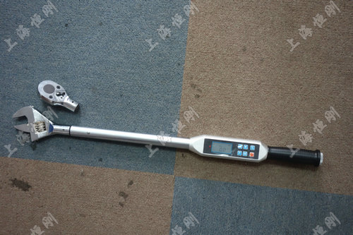 ���@Ť������