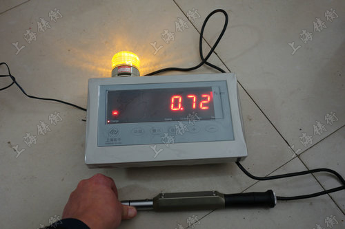 ���@Ť������