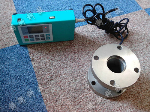 ����Ť���z�y�x