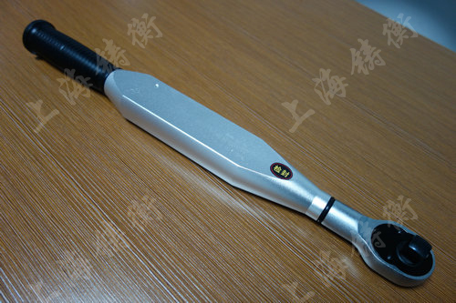 ���@Ť������